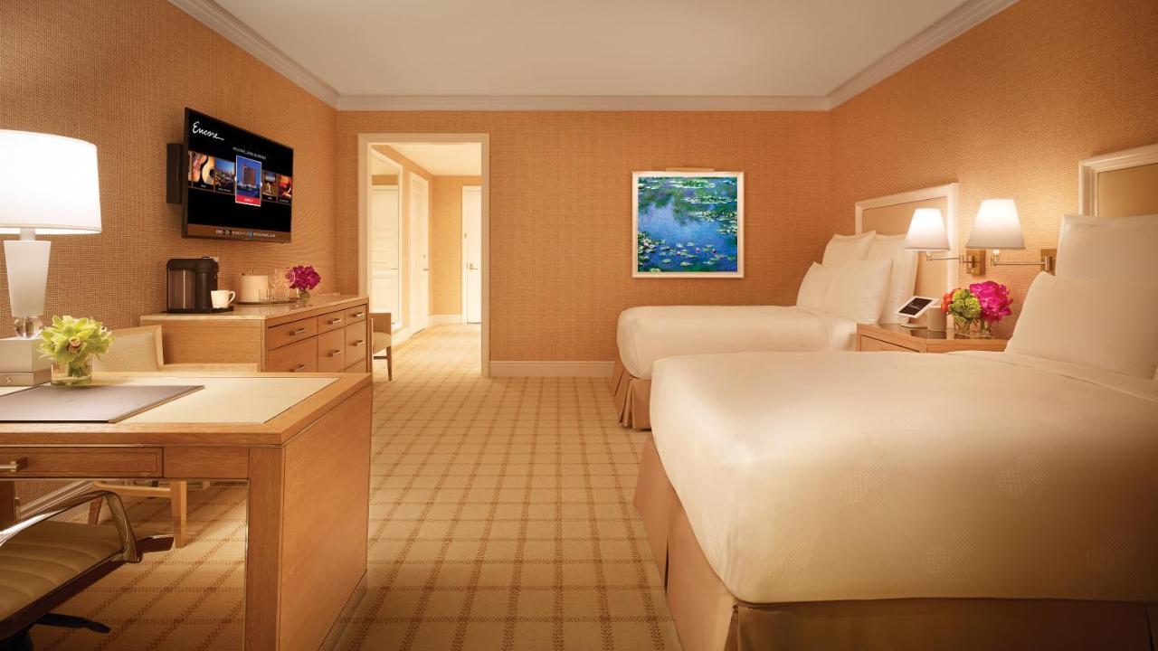 Encore Boston Harbor Everett Exteriör bild A guest room at Wynn