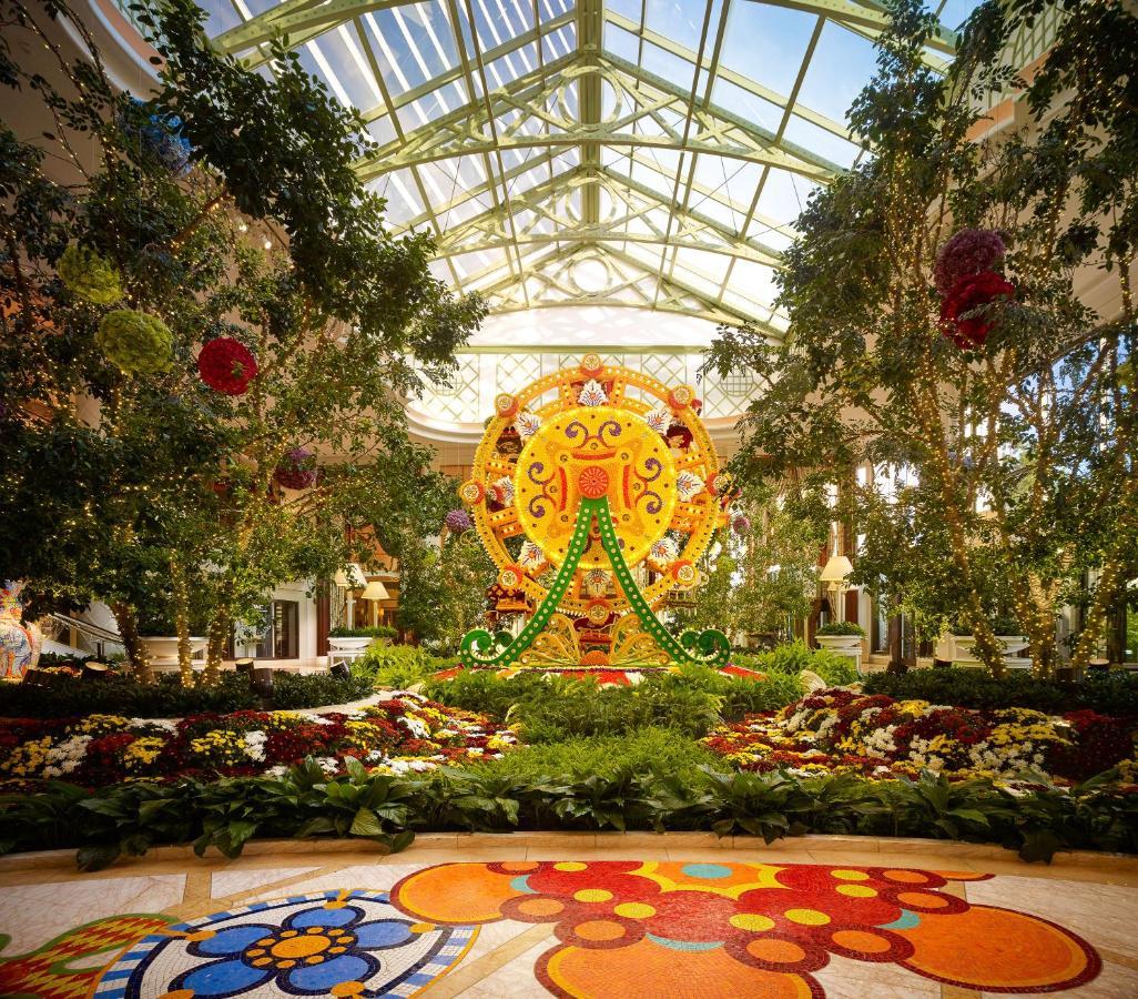Encore Boston Harbor Everett Exteriör bild The "Garden of the World"