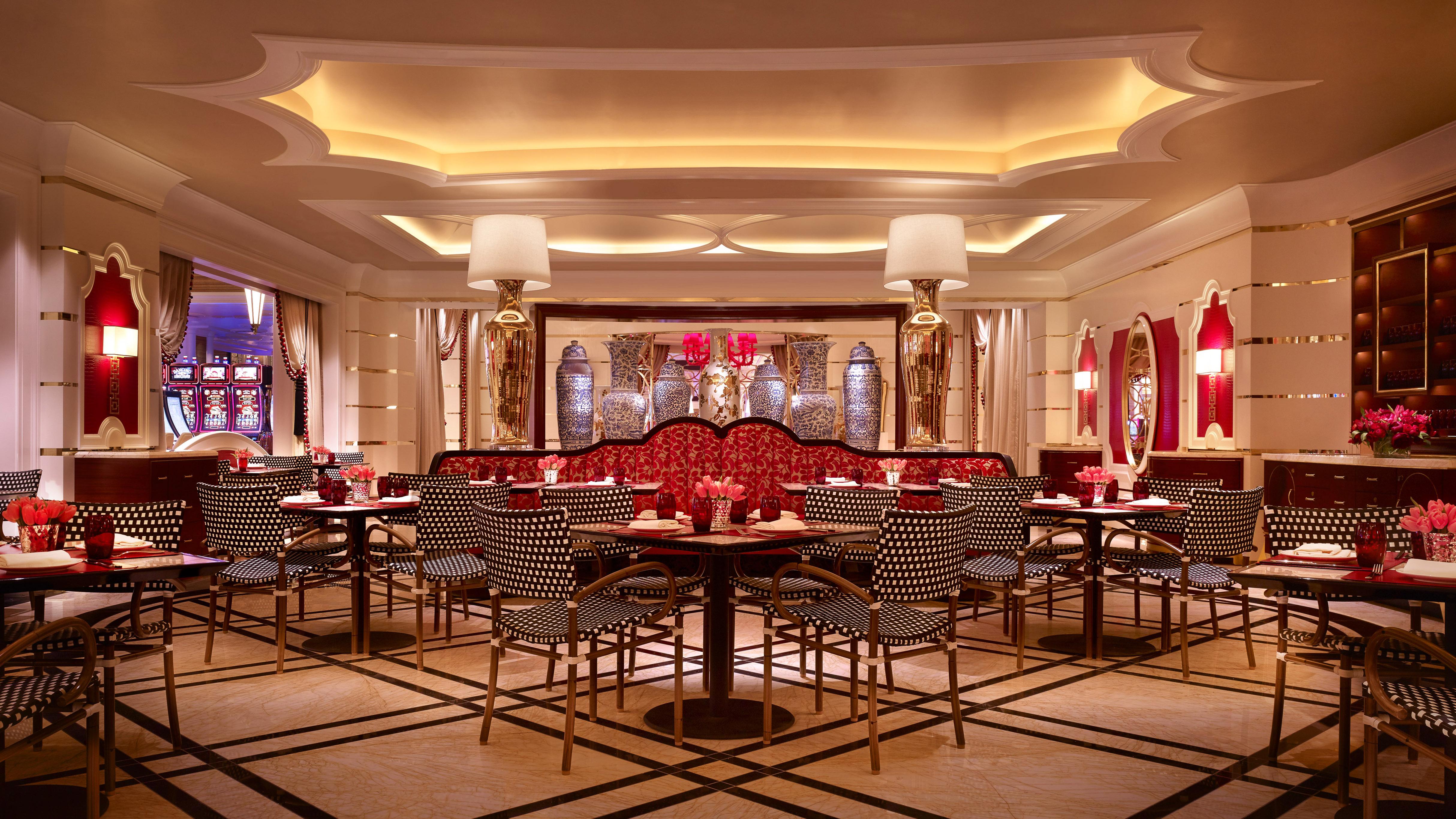 Encore Boston Harbor Everett Exteriör bild The interior of the restaurant