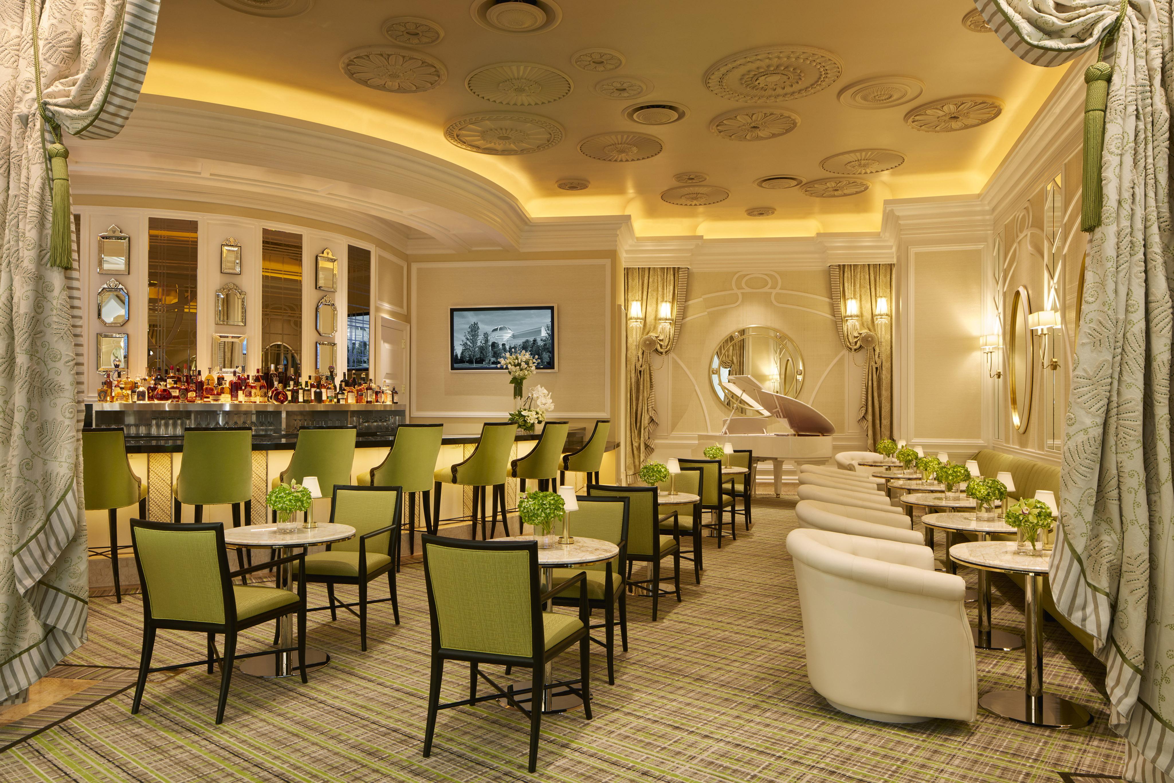Encore Boston Harbor Everett Exteriör bild The Bar at The Ivy