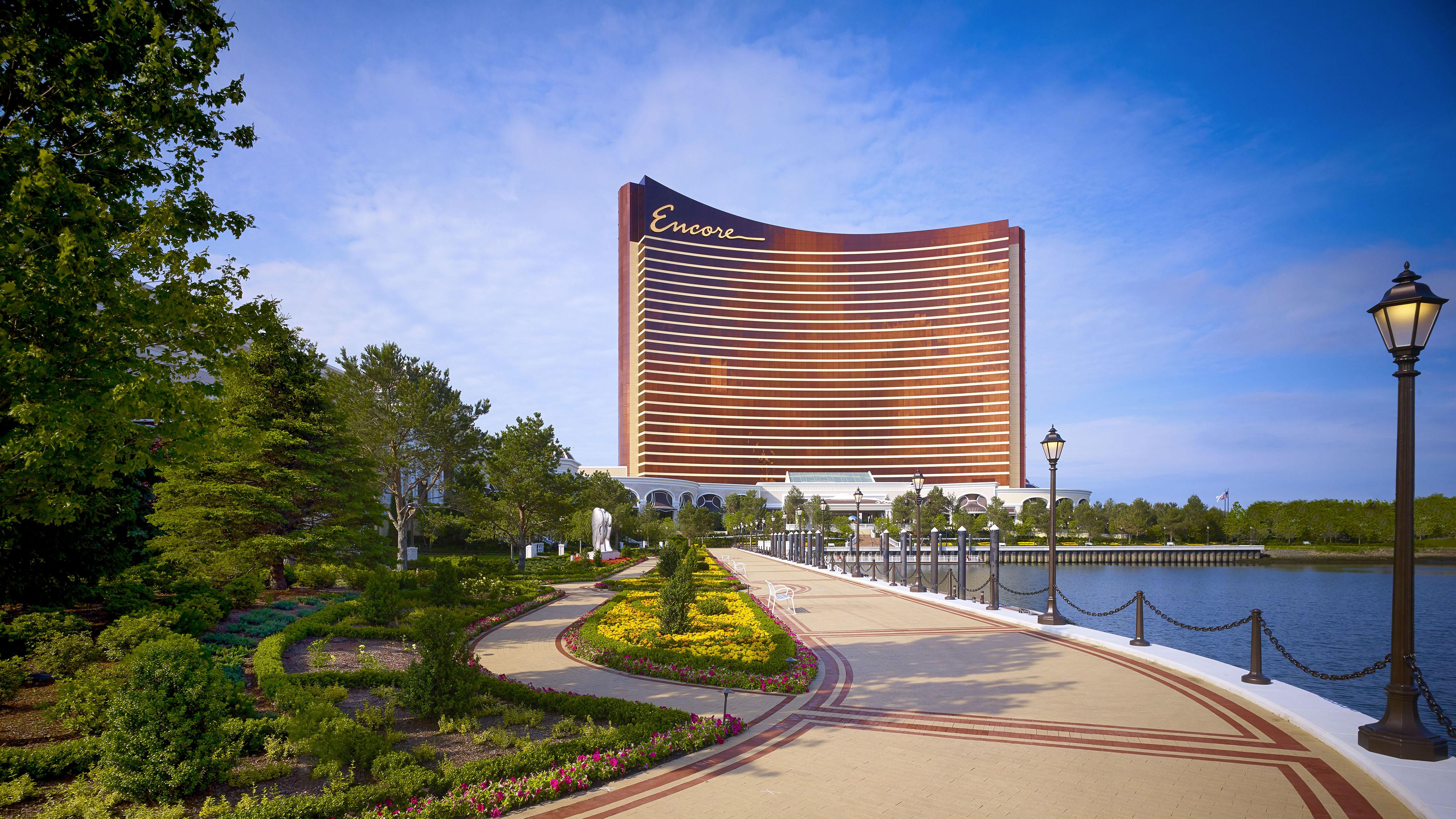 Encore Boston Harbor Everett Exteriör bild Encore at Wynn Las Vegas